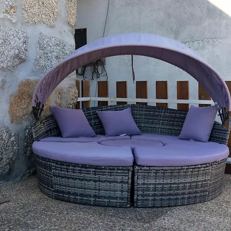 Alojamento de Turismo Rural Paradise Farm With Pool And Jacuzzi In Douro Santa Cruz do Douro