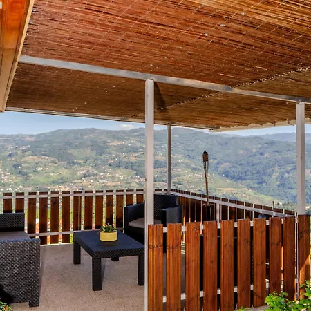 Paradise Farm With Pool And Jacuzzi In Douro Κατάλυμα σε φάρμα